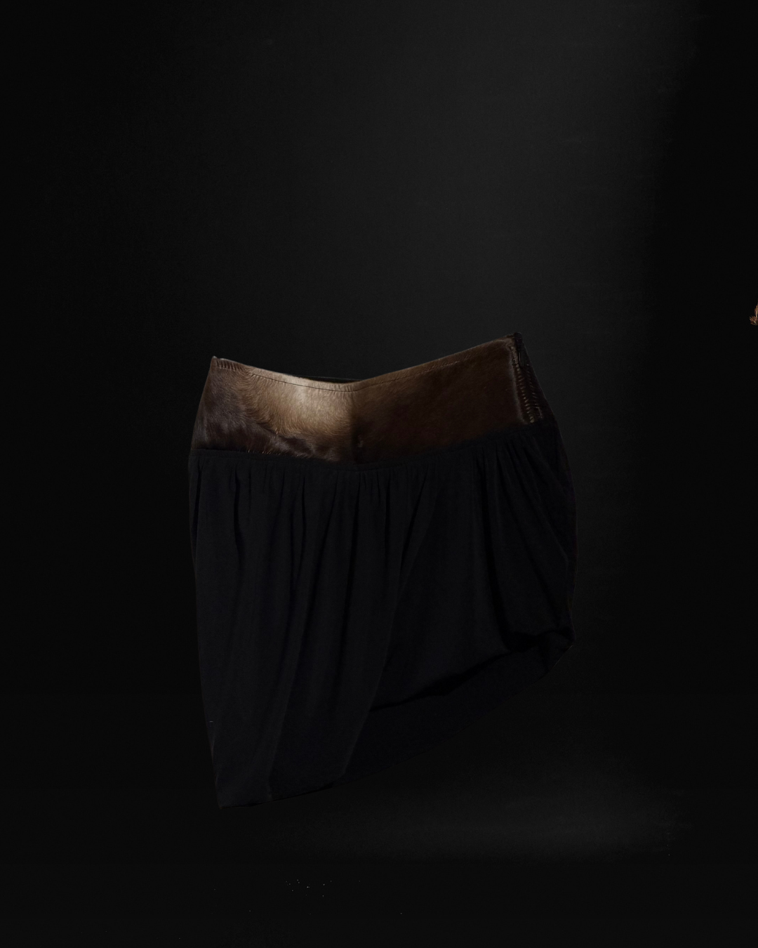 THE RAW DRAPERY SKIRT IN COWHIDE